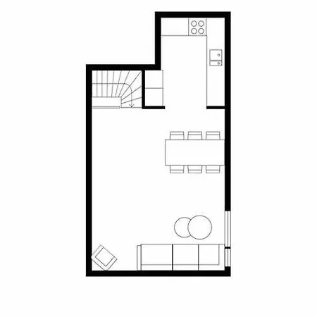 Apartment Large Modern In Center!
